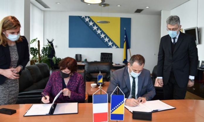 BiH i Francuska nastavljaju saradnju u borbi protiv ilegalne trgovine oružjem