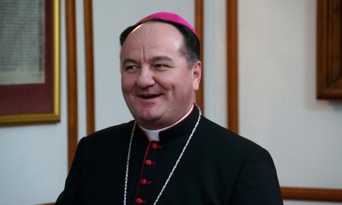 Biskup Palić dobio bh. državljanstvo