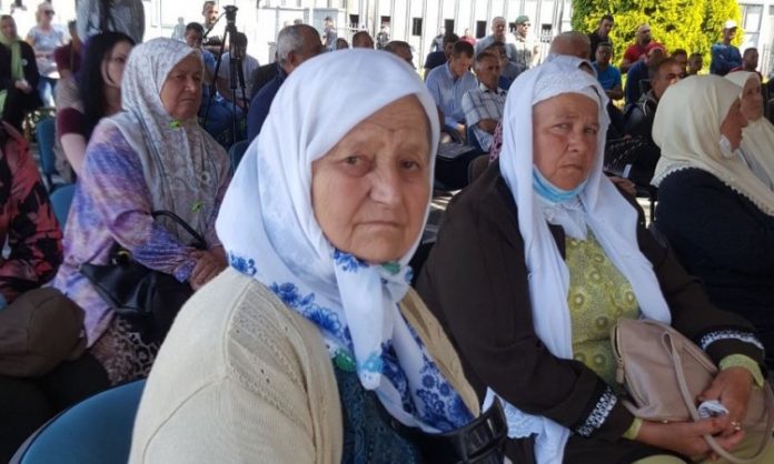 Majke Srebrenice pozdravile odluku Inzka o kažnjavanju negiranja genocida