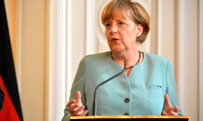 Merkel apelovala: Ovo treba biti tihi Uskrs