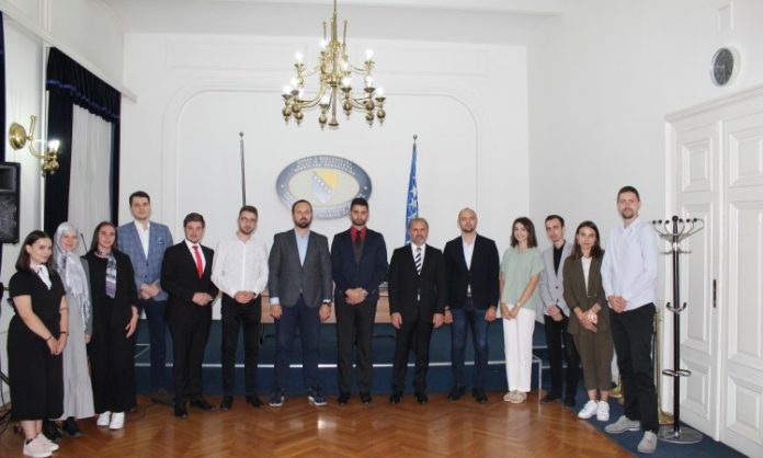 Sadović održao predavanje polaznicima Ljetne diplomatske škole