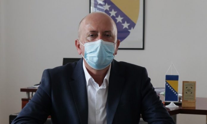 U UKC-u Tuzla koronavirusom zaraženo 40 zaposlenika, uvedene nove mjere